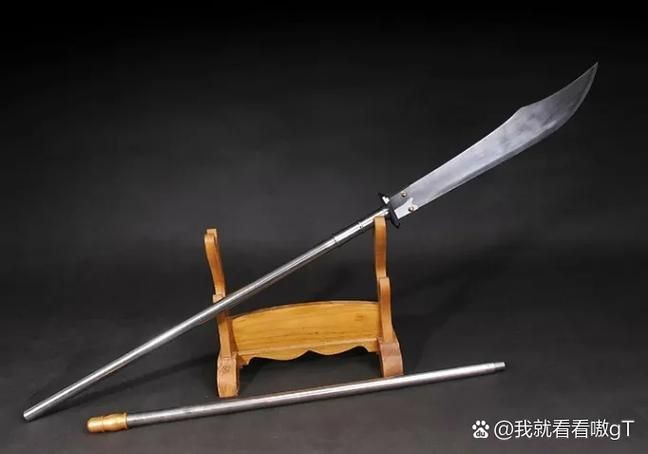 關(guān)刀圖片：“關(guān)刀圖片”聚焦于中國(guó)傳統(tǒng)兵器—青龍偃月刀