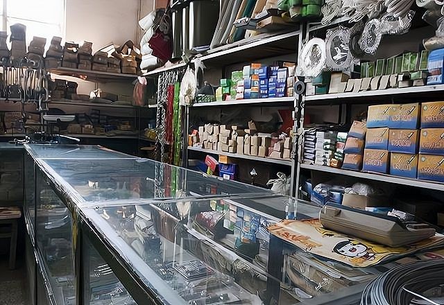 拉薩魚缸批發市場：拉薩魚缸批發市場是藏區重要的水族用品集散地