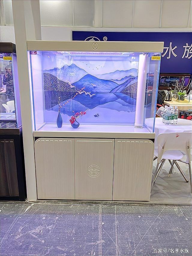 久鼎魚缸屬于雜牌還是名牌：久鼎魚缸屬于雜牌或名牌嗎