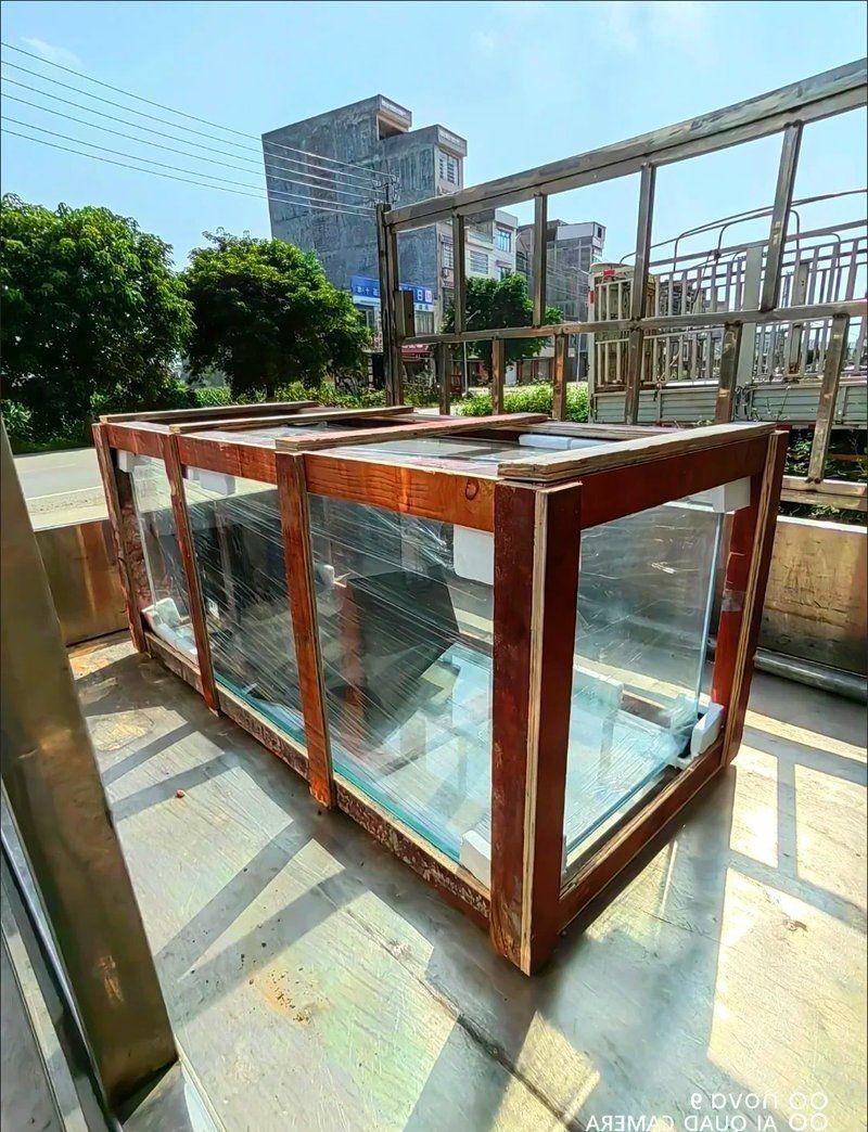 臺州魚缸定做：臺州亞克力魚缸定做