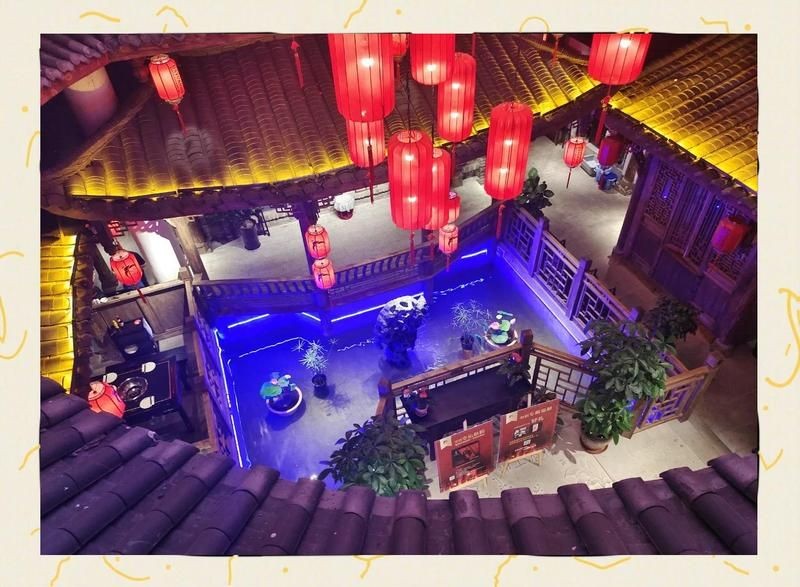 廣元龍魚(yú)店：**《廣元龍魚(yú)店：都市中的水下藝術(shù)殿堂》