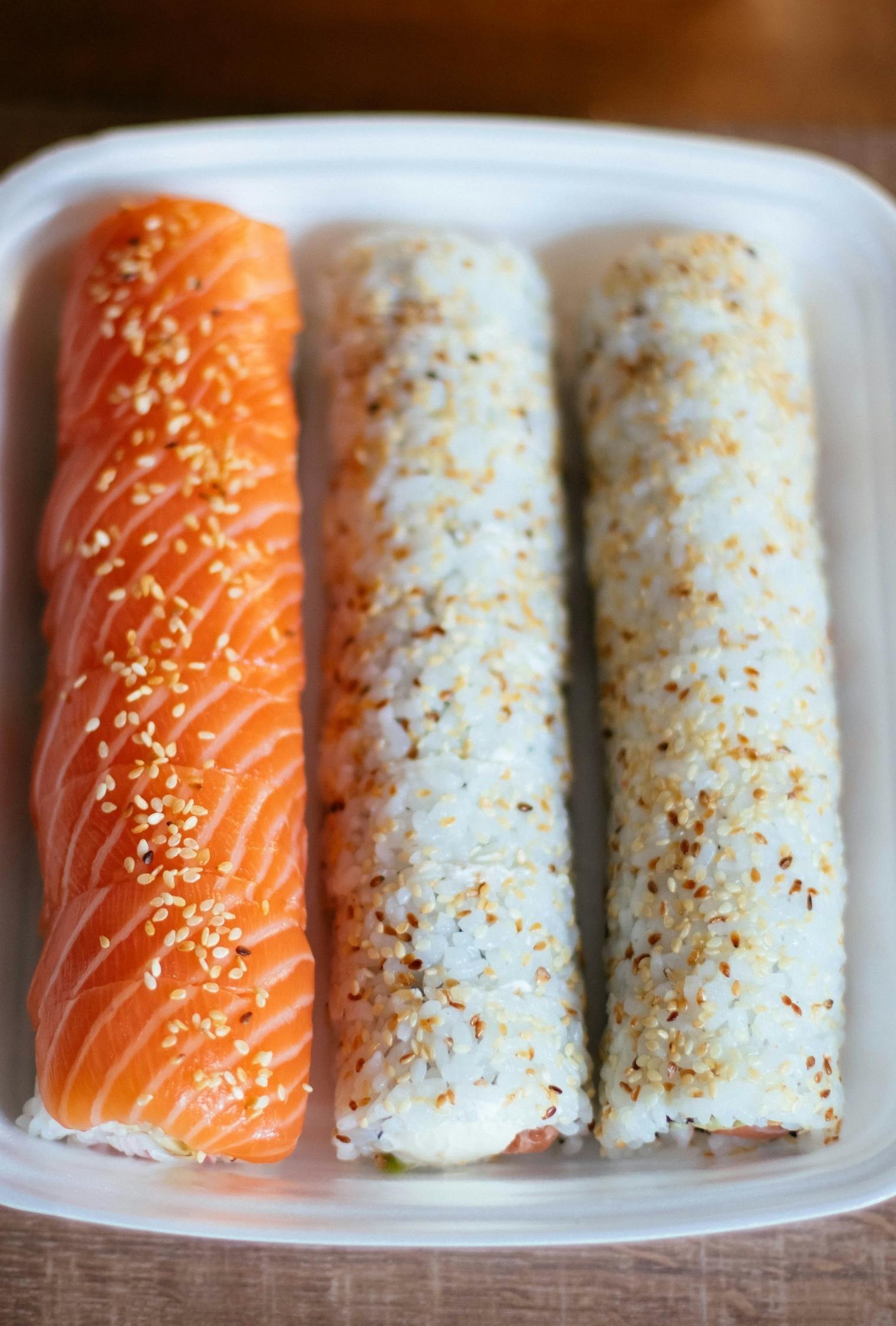 蛇年本命年養(yǎng)火龍魚帶好運(yùn)嗎，本命年養(yǎng)火龍魚能帶來好運(yùn)嗎？ 蛇年本命年養(yǎng)火龍魚帶好運(yùn)嗎，本命年養(yǎng)火龍魚能帶來好運(yùn)嗎？ 水族問答 第1張
