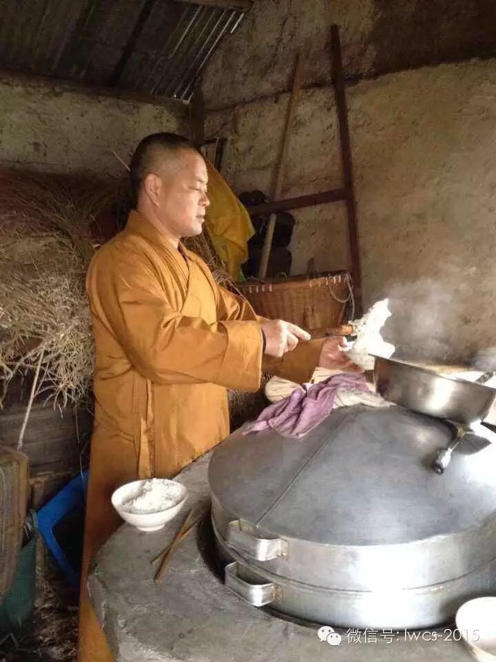 當(dāng)和尚需要什么文憑|佛教寺院出家為僧與從事佛教教育的國(guó)際化趨勢(shì)趨勢(shì) 當(dāng)和尚需要什么文憑|佛教寺院出家為僧與從事佛教教育的國(guó)際化趨勢(shì)趨勢(shì) 龍魚(yú)論壇 第7張