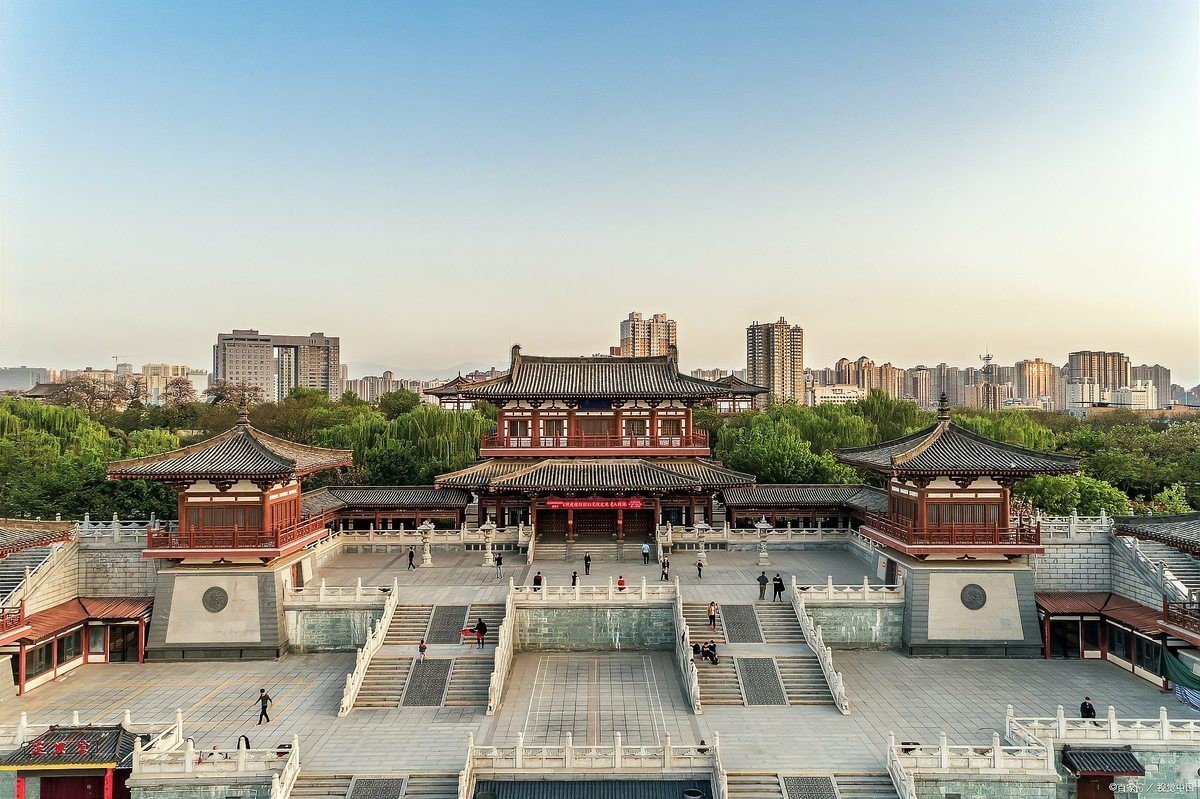 左青龍是指進門還是出門|“左青龍”方位的判定標準及其在進門與出門場景中的應用 左青龍是指進門還是出門|“左青龍”方位的判定標準及其在進門與出門場景中的應用 龍魚論壇 第8張