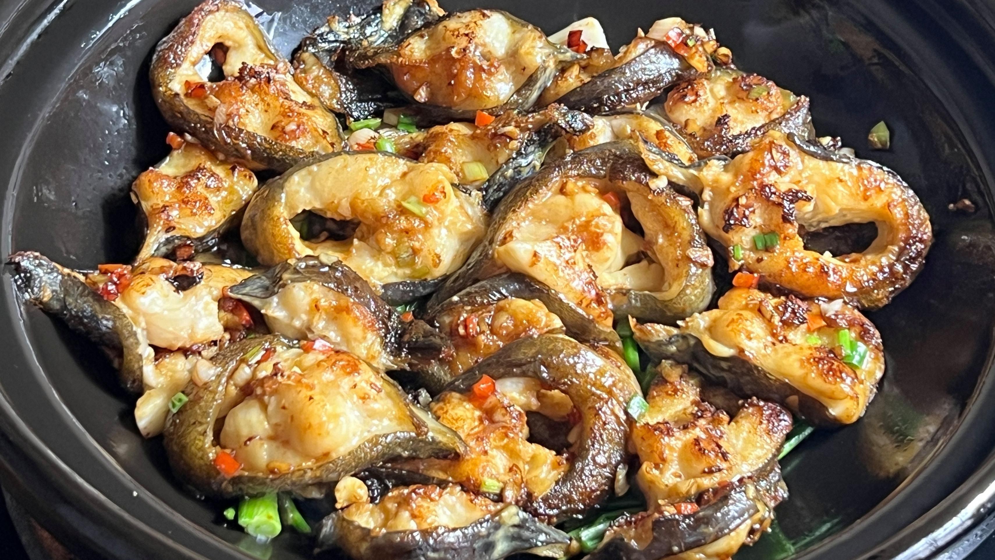 鰻魚(yú)的做法大全|智能模式回答完成調(diào)用工具：今天吃什么以下是幾種常見(jiàn)的鰻魚(yú)