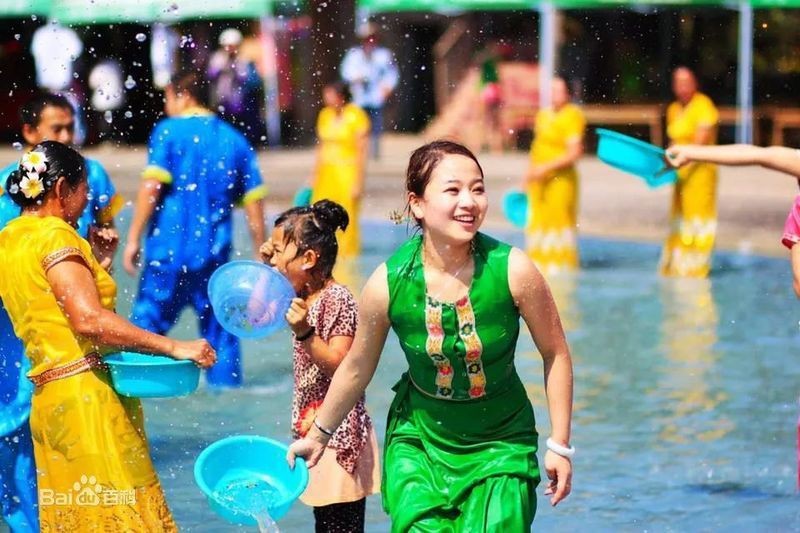 德宏傣族景頗族自治州龍魚店【德宏傣族景頗族自治州標(biāo)鏢龍魚店2025潑水節(jié)系列活動】