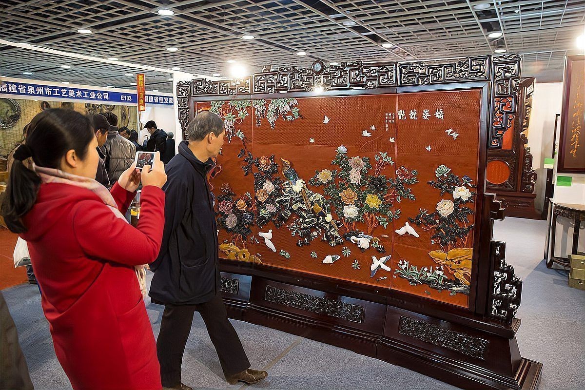 古玩市場行情分析【2025年古玩市場呈現復雜的分化態勢】