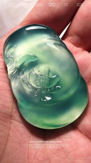 翡翠荷花魚圖案大全【淘寶網，糯冰種荷花魚翡翠吊墜讓我驚艷了整個夏天】