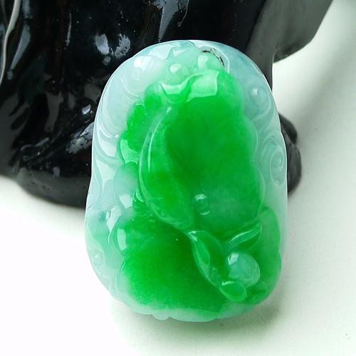翡翠荷花魚圖案大全【淘寶網，糯冰種荷花魚翡翠吊墜讓我驚艷了整個夏天】