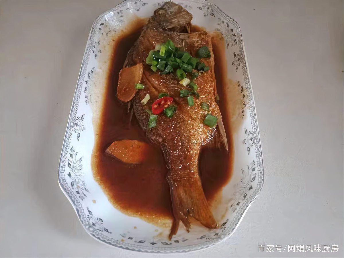 紅肉魚和白肉魚的區(qū)別【紅肉魚與白肉魚的區(qū)別】