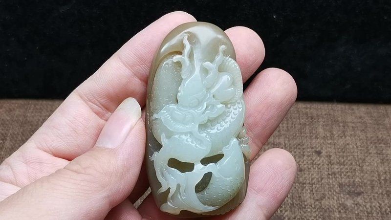 龍魚掛件的寓意【龍魚掛件在傳統(tǒng)文化中具有豐富的象征意義和多重寓意】