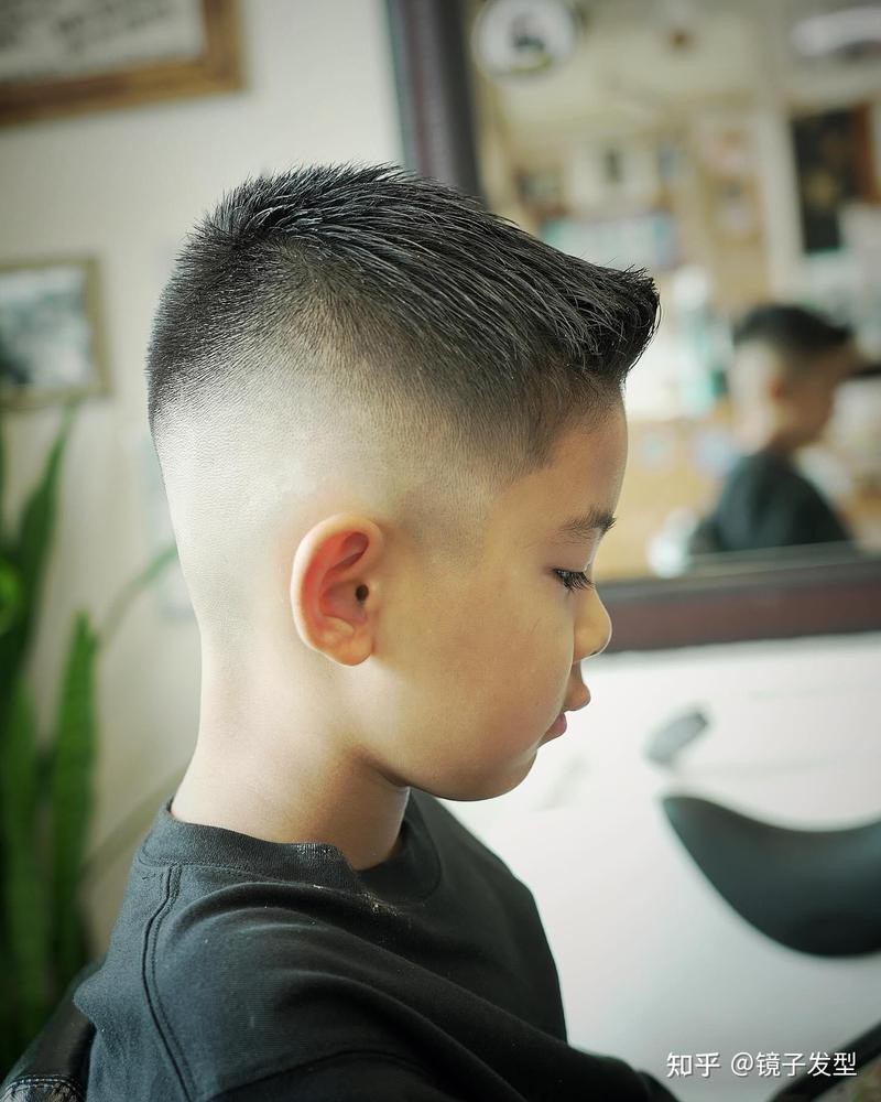 10—15歲男學生帥氣發型教程【《10-15歲男學生帥氣發型教程》**】