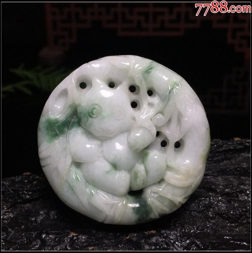 翡翠綠熊貓3000一條圖片【帝王綠翡翠熊貓吊墜】