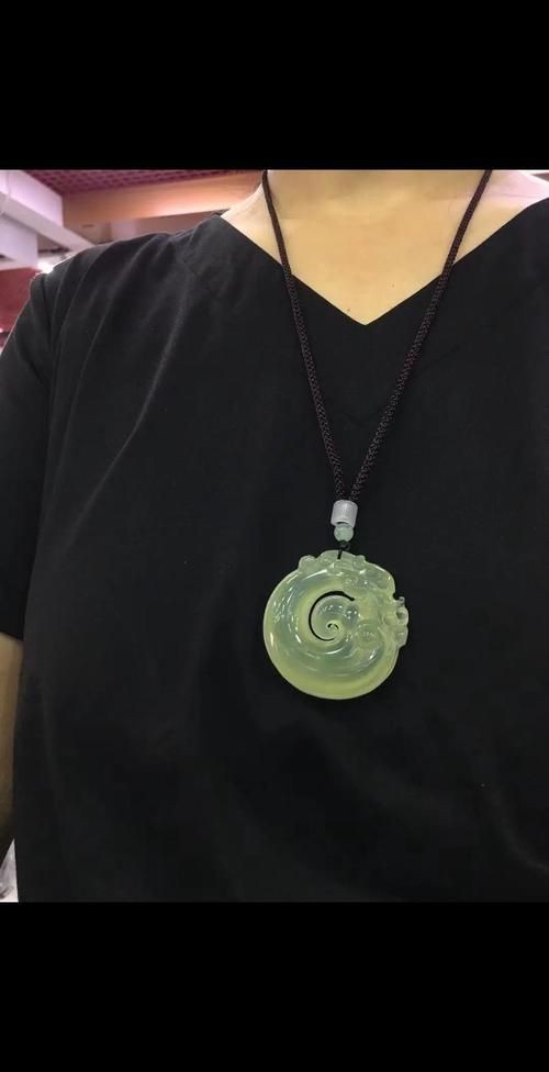 龍玉圖片【《龍玉圖片：探尋神秘瑰寶的視覺呈現》】