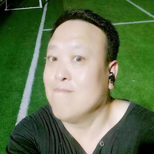 錦鯉一會活躍一會趴缸【《錦鯉活躍一會趴缸》活躍一會活躍一會趴缸的情況】