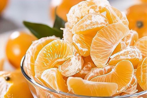 紅龍魚可以吃哪些水果？【紅龍魚吃什么最好知名龍魚水族中文門戶網站正確飼養方法】