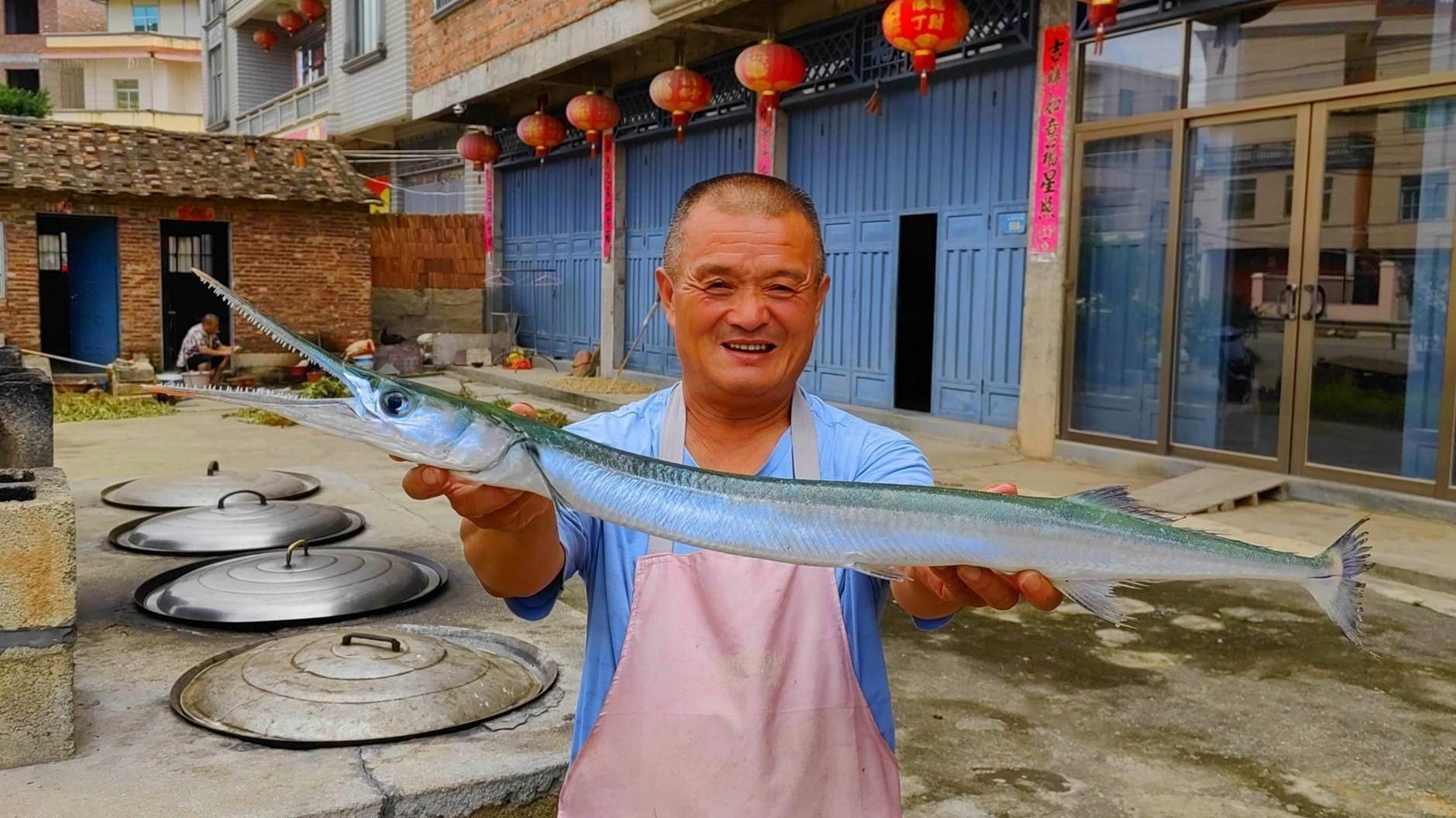 紅勾銀版魚做法大全【紅勾銀版魚做法大全紅燒銀鯧魚涼拌新做法鮮香十足】