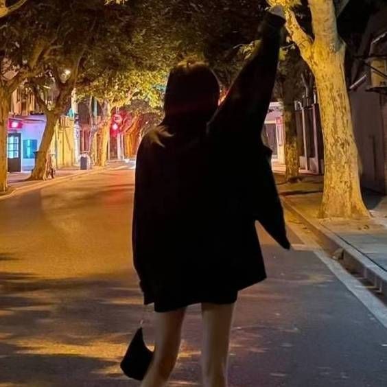 金魚變黑了預示著什么【金魚變黑是什么原因】