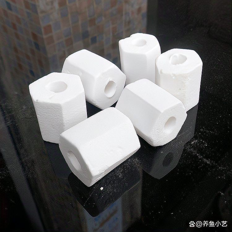 能否提供更多關于濾材的信息？【養魚必須知道這些全網好文精選,魚缸濾材怎么選】