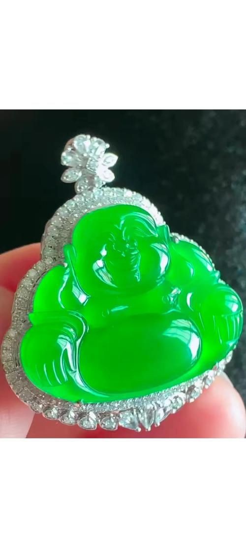 辣綠翡翠圖片【知識海洋，探秘真正的翡翠辣綠】 辣綠翡翠圖片【知識海洋，探秘真正的翡翠辣綠】 龍魚百科 第20張