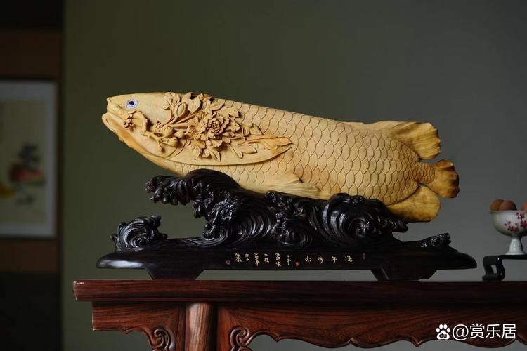 木雕金龍魚圖片【《木雕金龍魚：藝術與靈動的完美融合》】