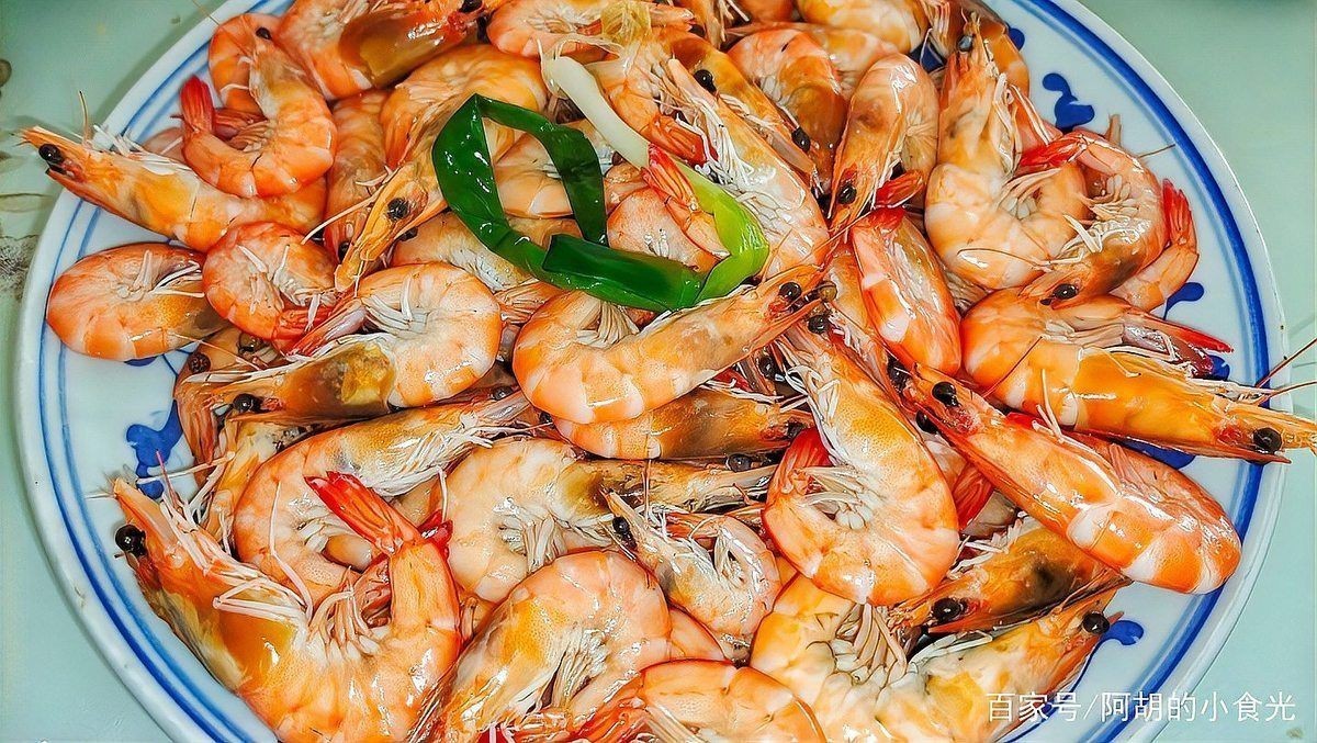 紅龍魚煮蝦最忌三種原因【紅龍魚煮蝦存在諸多禁忌其中三種尤為關鍵，火候不當是一大忌】