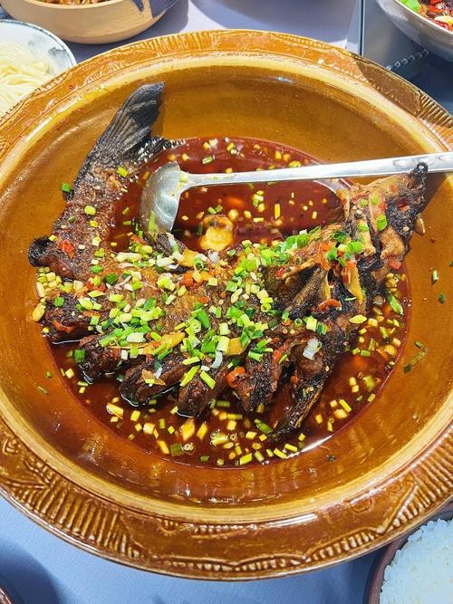 湘西土家族苗族自治州龍魚專賣店（關(guān)于“湘西土家族苗族自治州龍魚專賣店”的公開資料）
