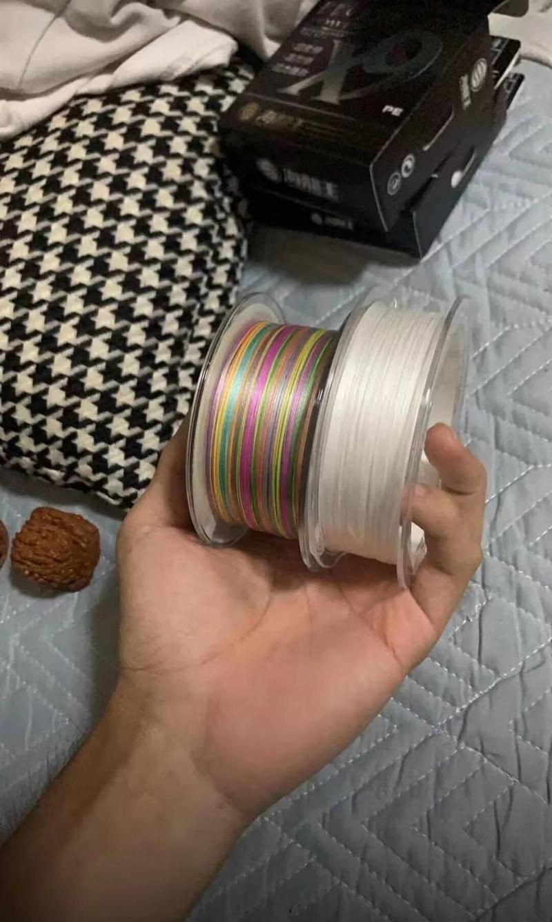 紅龍魚金龍魚銀龍魚的區(qū)別:銀龍魚和金龍魚是一個(gè)品種嗎