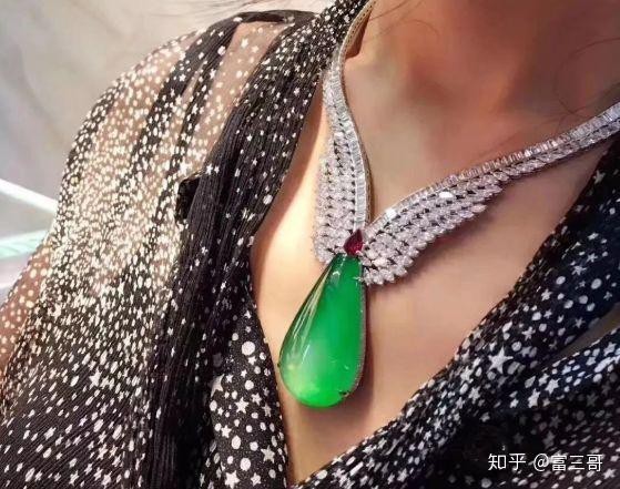 龍頭魚掛件多久清潔一次？