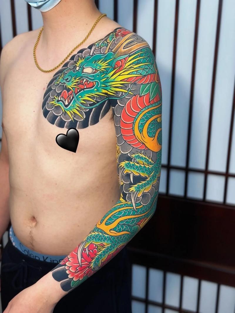 青龍魚圖片青鱗紋身
