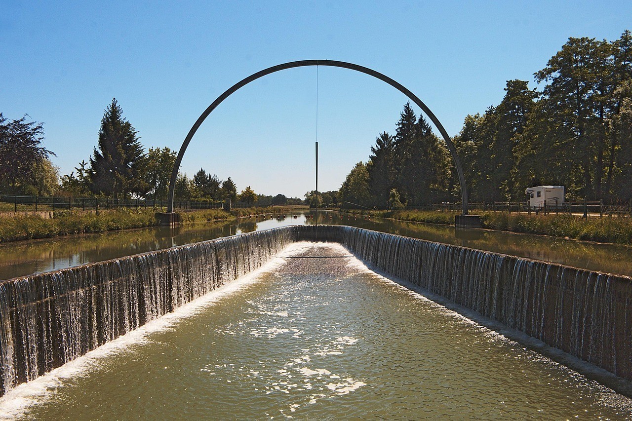 海勃灣晨東海洋館（海勃灣運(yùn)動(dòng)公園）