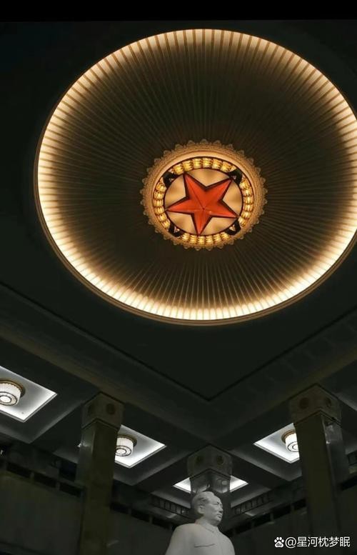給我提供一張高清的法新社紅龍之眼原圖
