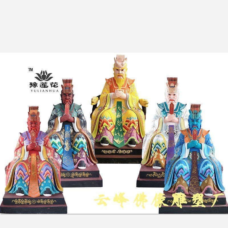 紅龍王爺?shù)钠邆€神像