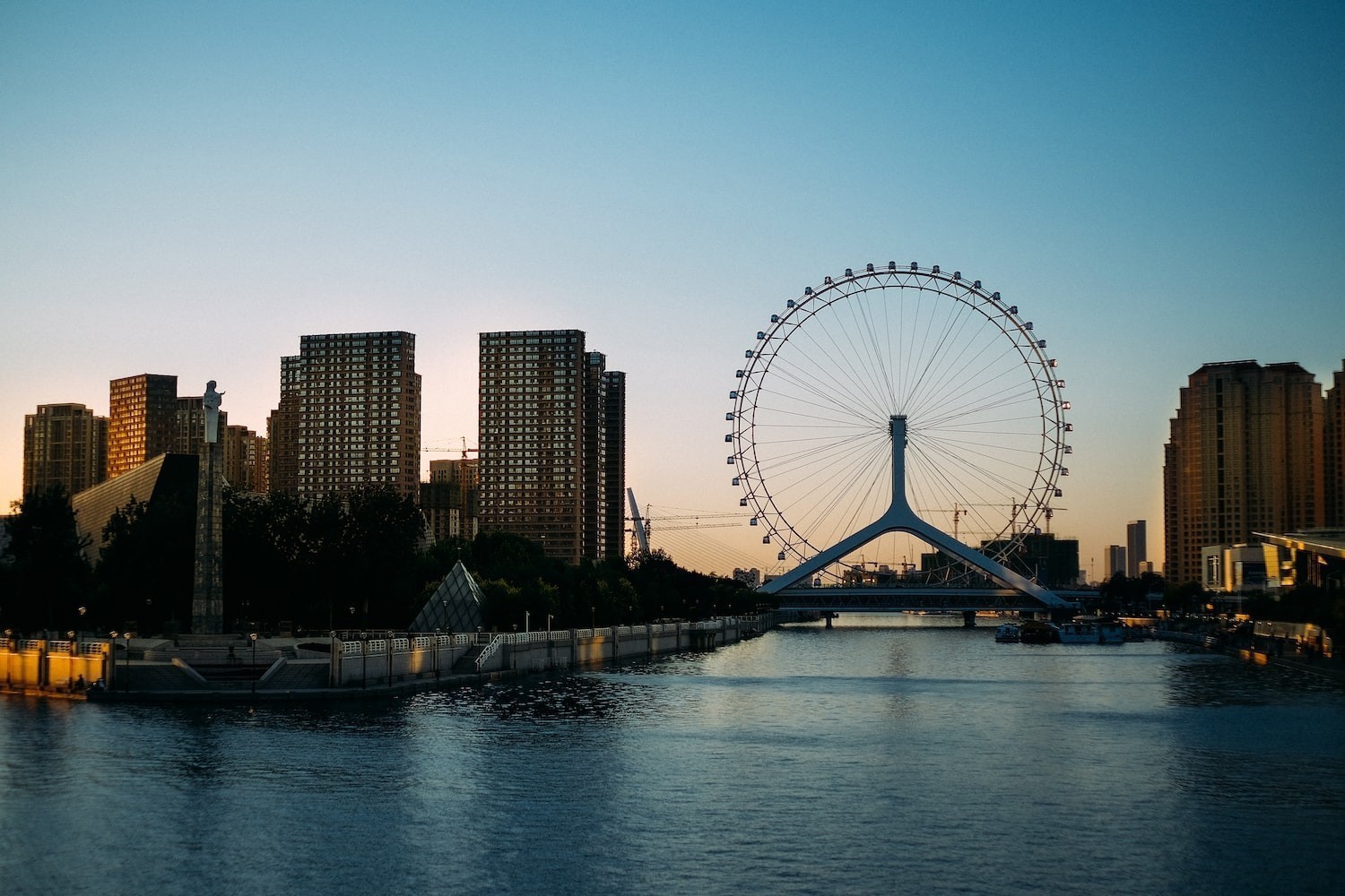 懷仁市同樂(lè)水族館：帶你領(lǐng)略水下世界的奇妙之旅 懷仁市同樂(lè)水族館：帶你領(lǐng)略水下世界的奇妙之旅 全國(guó)水族館企業(yè)名錄 第1張