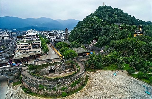 秦皇島長(zhǎng)城杯詩(shī)詞大賽有哪些獲獎(jiǎng)作品 秦皇島長(zhǎng)城杯詩(shī)詞大賽有哪些獲獎(jiǎng)作品 2025長(zhǎng)城杯龍魚(yú)大賽 第5張