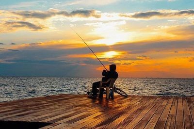 反天刀和龍魚混養(yǎng)：反天刀魚和龍魚可以混養(yǎng)嗎