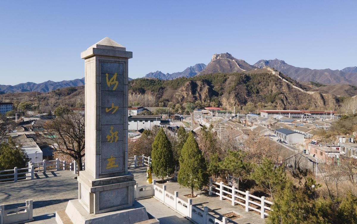 胡楊的《長城志》是如何體現(xiàn)愛國精神的？