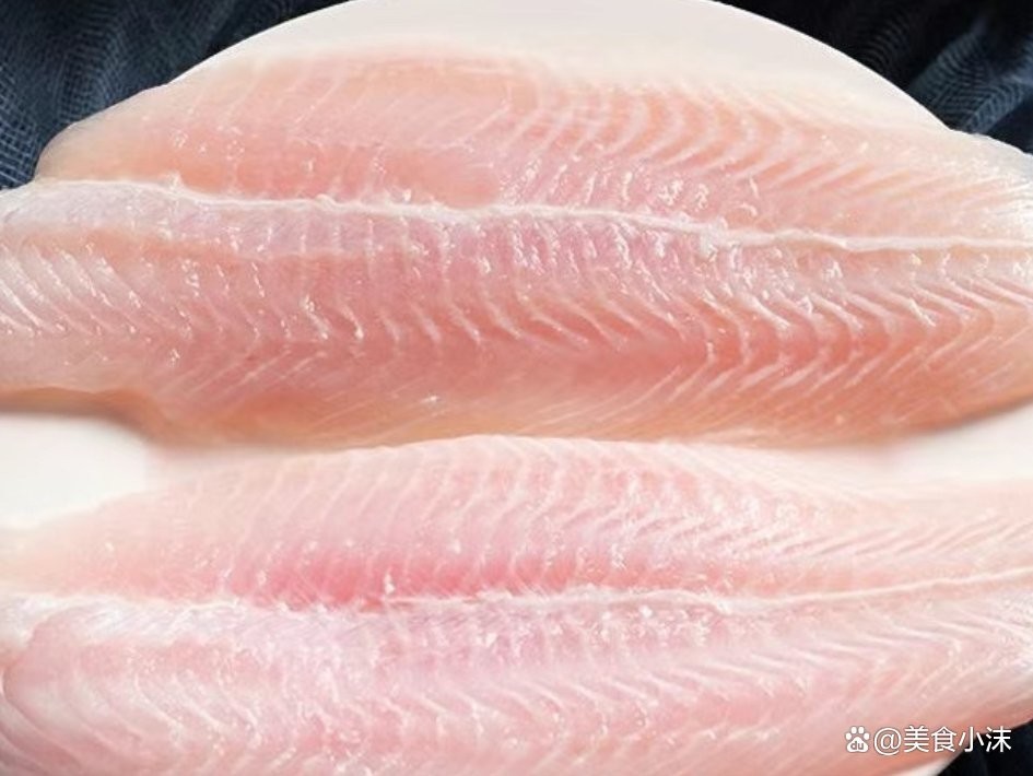 如何區分真假巴婁龍魚？ 如何區分真假巴婁龍魚？ 2025長城杯龍魚大賽 第2張