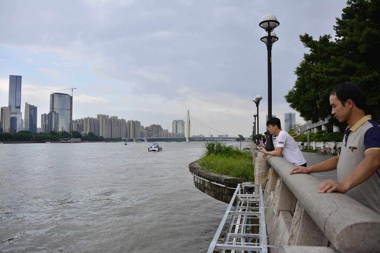安陽市北關區亮彩水景店（安陽市北關區亮彩水景店地址）