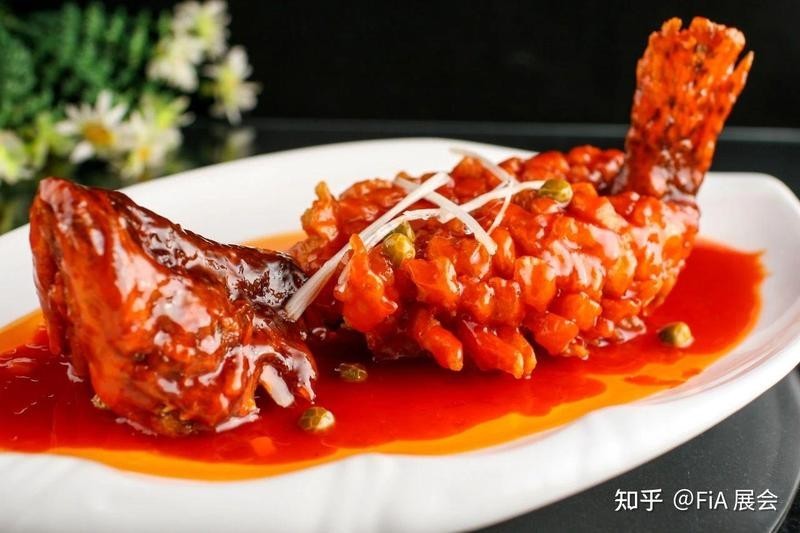 銀龍魚養(yǎng)殖需要多大的魚缸，銀龍魚養(yǎng)殖需要多大的魚缸？