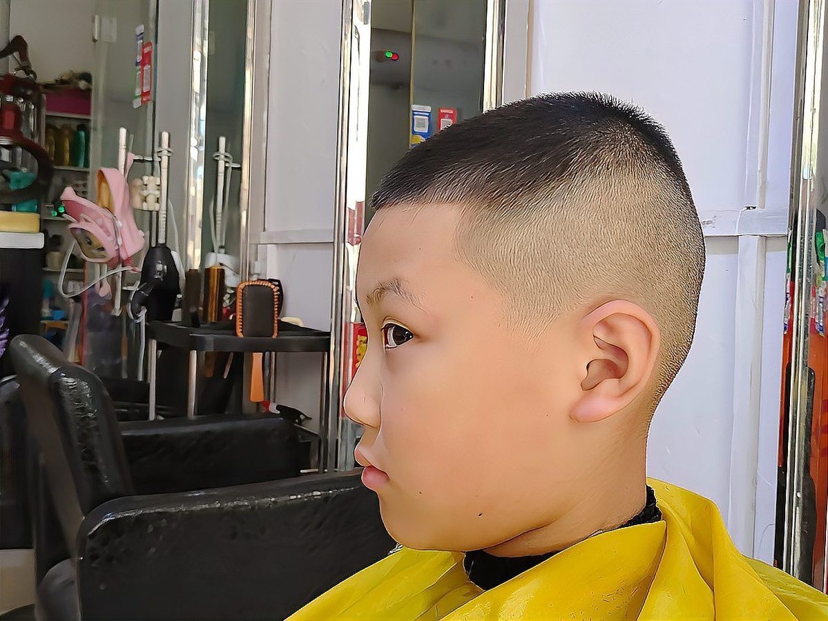 12歲男生適合什么發型