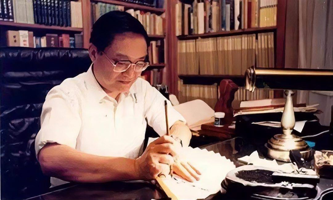 金庸文化水平高嗎
