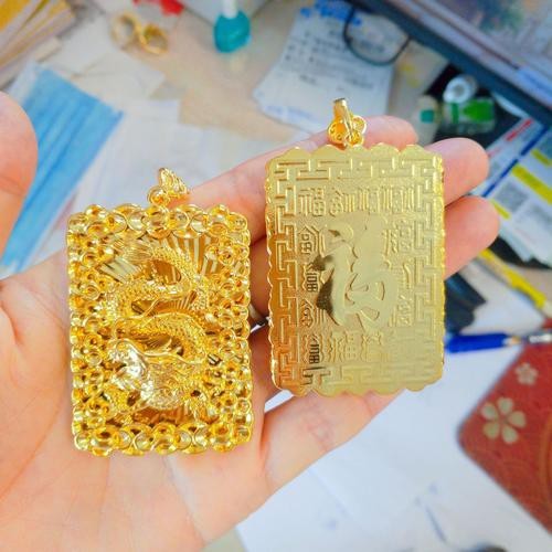 能提供更多黃金龍圖片嗎？