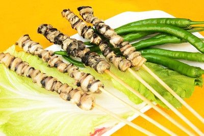 面包蟲作為龍魚食物有哪些潛在風(fēng)險？，面包蟲作為龍魚的食物存在一些常見的食物存在風(fēng)險