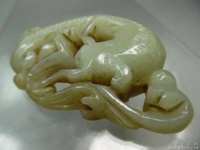 玉龍魚的寓意：玉雕魚龍作品在人們日常生活中的重要性和影響力