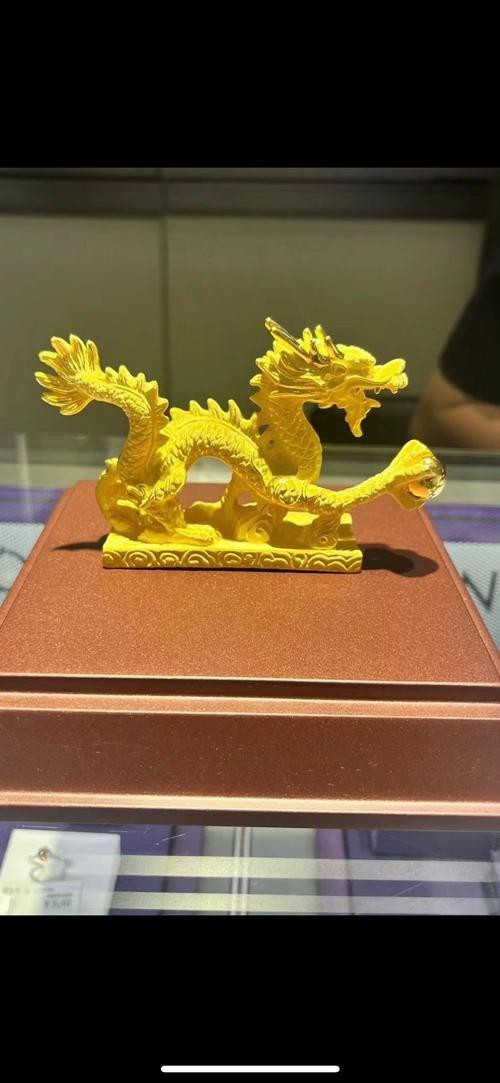 能提供更多龍擺件的圖片嗎？