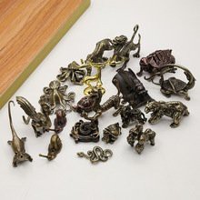 能提供更多龍擺件的圖片嗎？