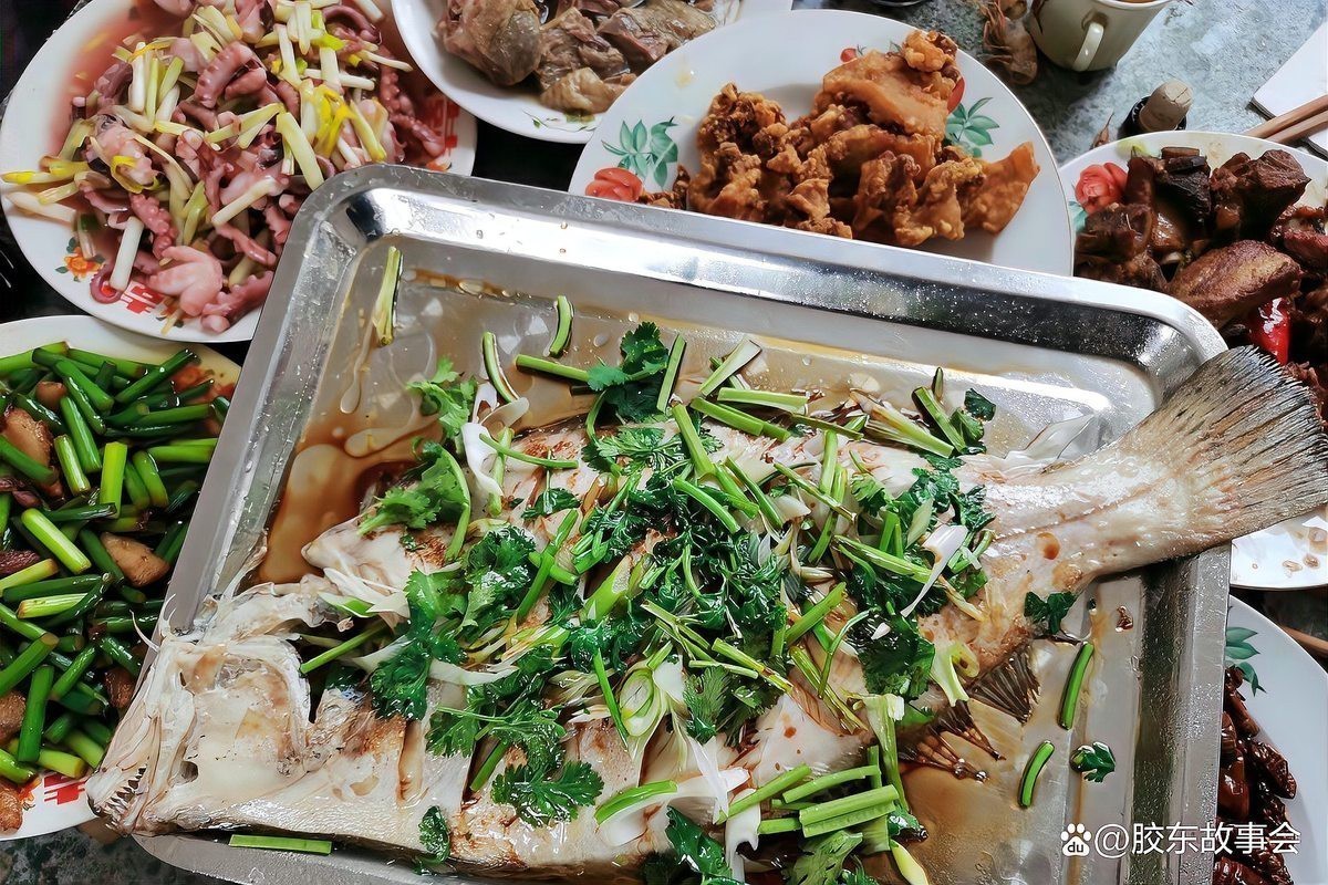 祭拜時魚頭朝向