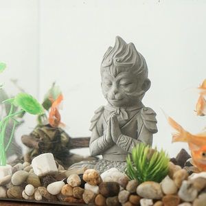 佛像應該擺放在魚缸里嗎？：佛像不應該擺在魚缸里，風水上的禁忌不能擺在魚缸里 佛像應該擺放在魚缸里嗎？：佛像不應該擺在魚缸里，風水上的禁忌不能擺在魚缸里 魚缸百科 第2張