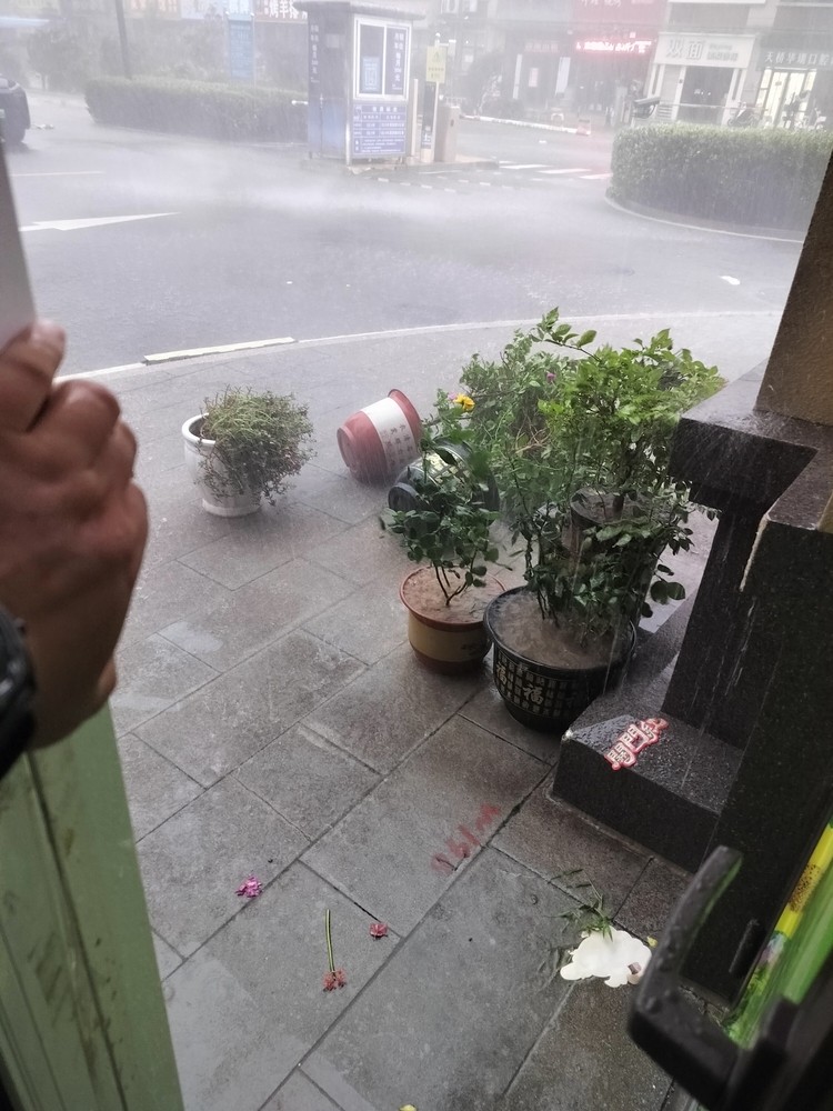 濟南昨日狂風暴雨